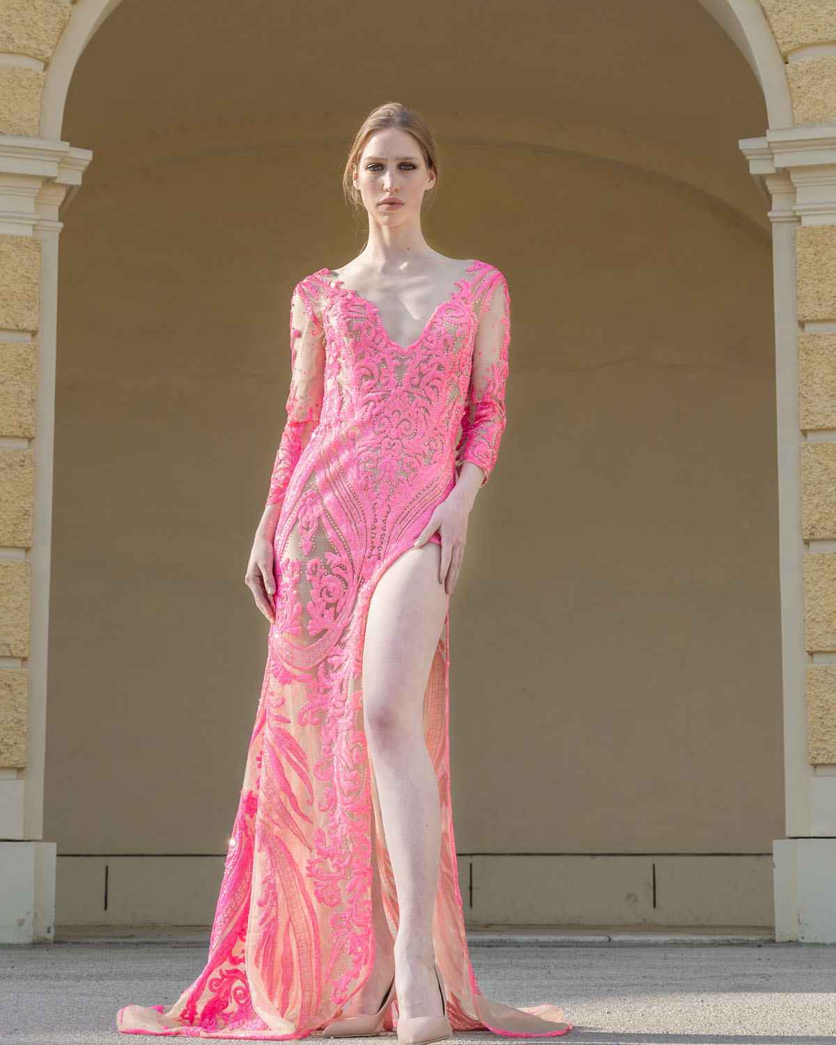 Woman in a fuchsia gown. 9, image 1